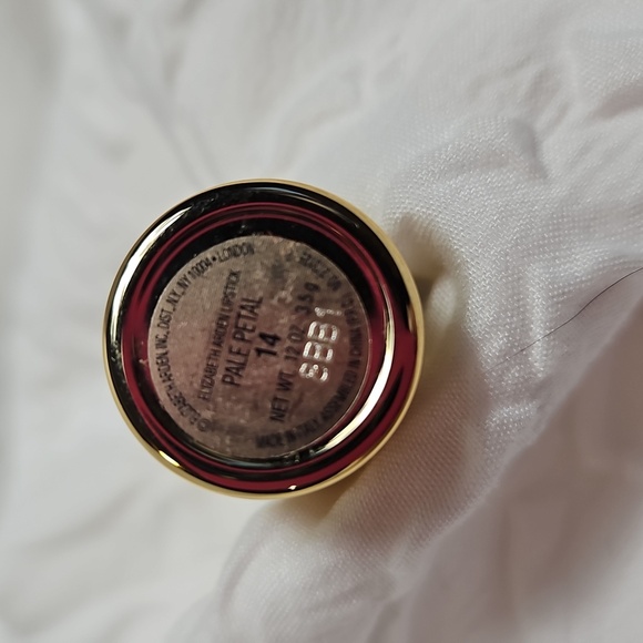 ELIZABETH ARDEN LIPSTICK IN PALE PETAL # 14 - Picture 6 of 7